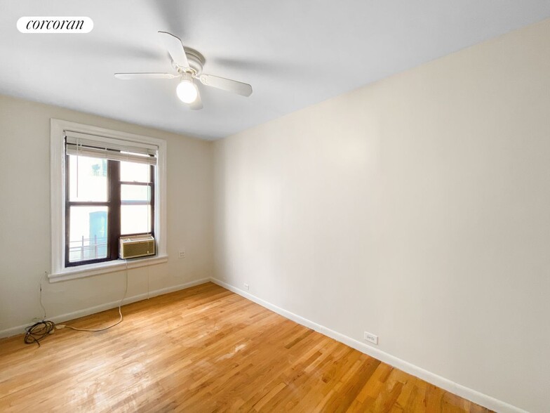 Building Photo - 69 Tiemann Pl