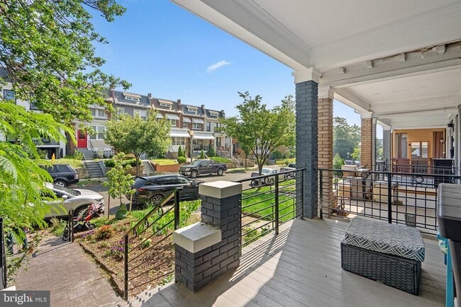 Building Photo - 1275 Oates St NE