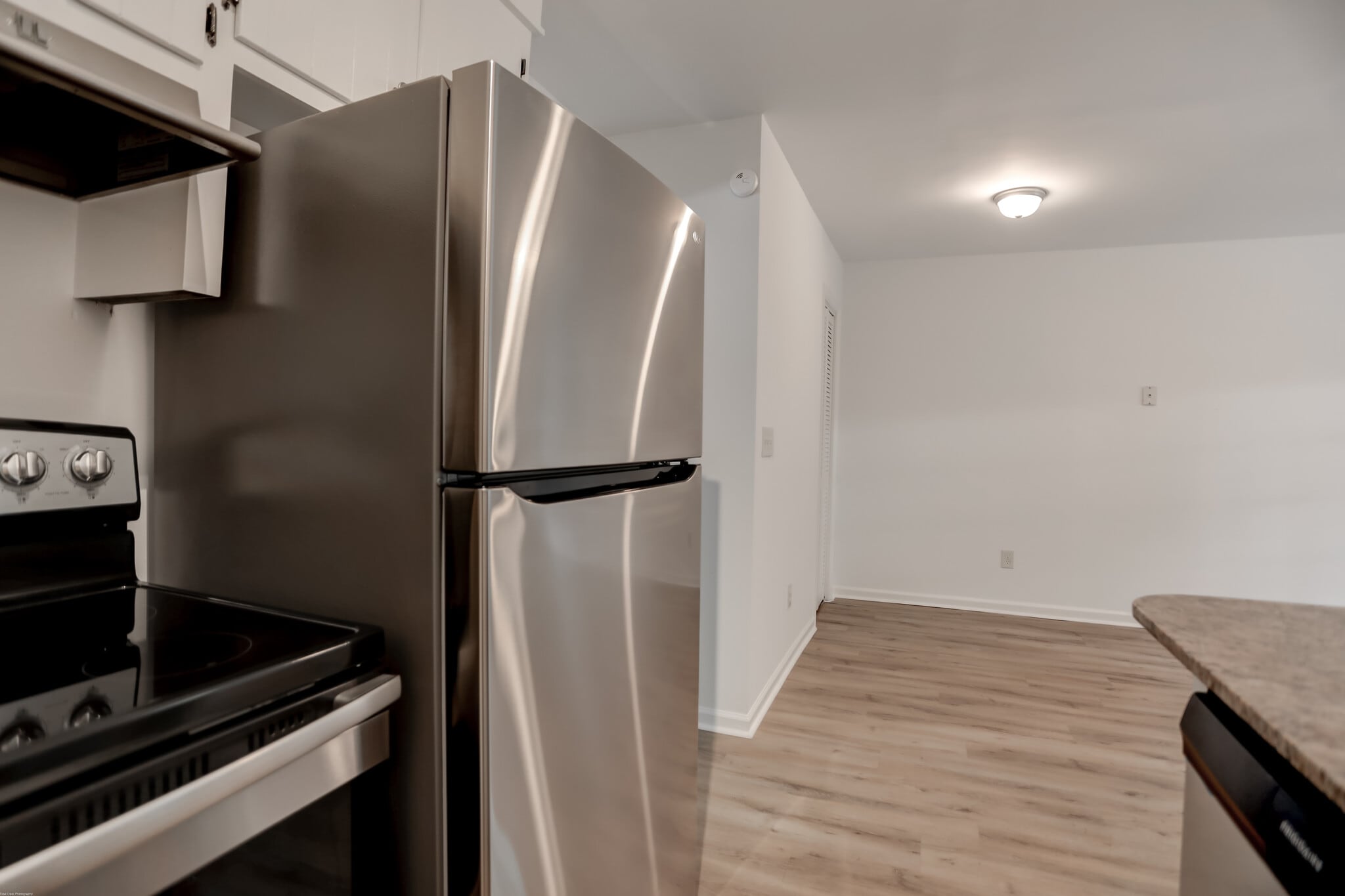 Building Photo - 1618 Poinsetta Rd