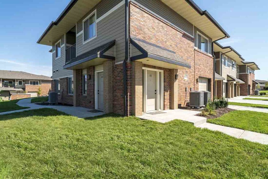The Villas at Mahoney Park Lincoln, NE Apartment Finder