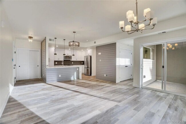 Building Photo - Luxury 2Bd/2Ba Corner Condo in Louisville