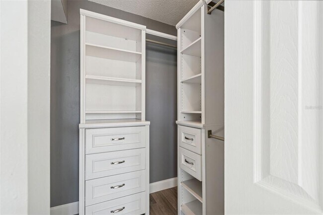 Building Photo - 2051 Skimmer Ct