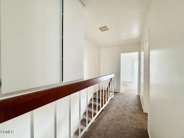 Building Photo - 263 S Ventura Rd