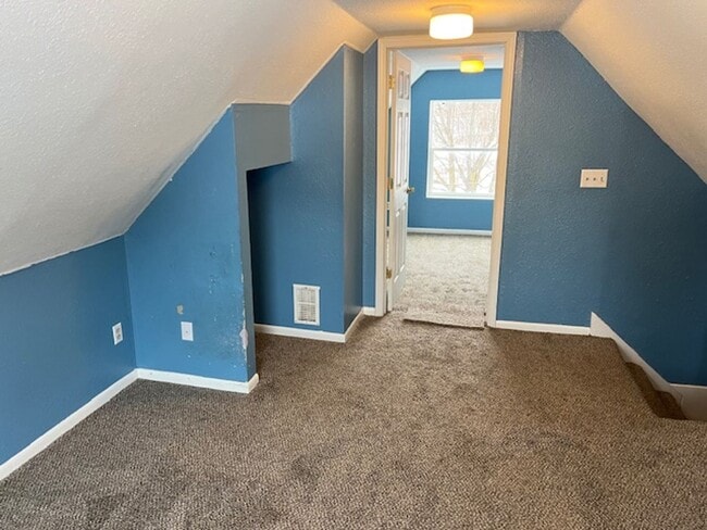 Building Photo - 145 Harris St