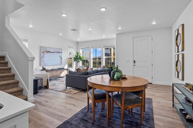 Building Photo - Lagoon Living! 3 Bedroom Townhome with Res...