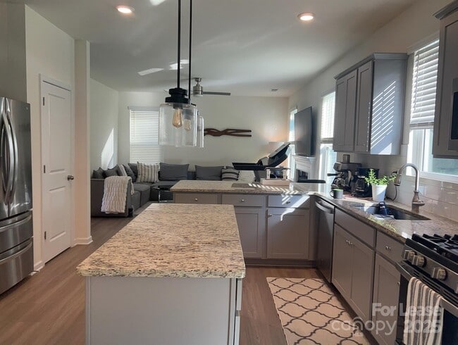 Primary Photo - 7208 Wheyfield Dr