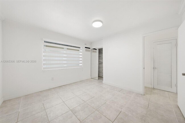 Building Photo - 7434 Harding Ave