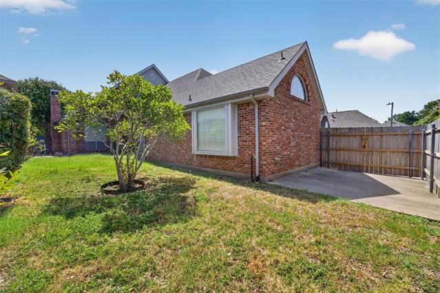 Building Photo - 1037 McCoy Dr