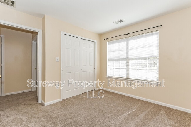 Building Photo - 162 Chancellor Dr