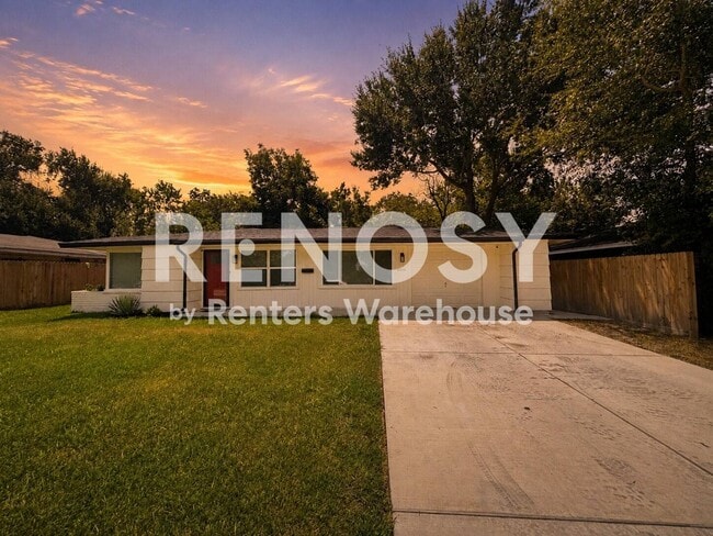 Building Photo - 6010 Ridgeway Dr