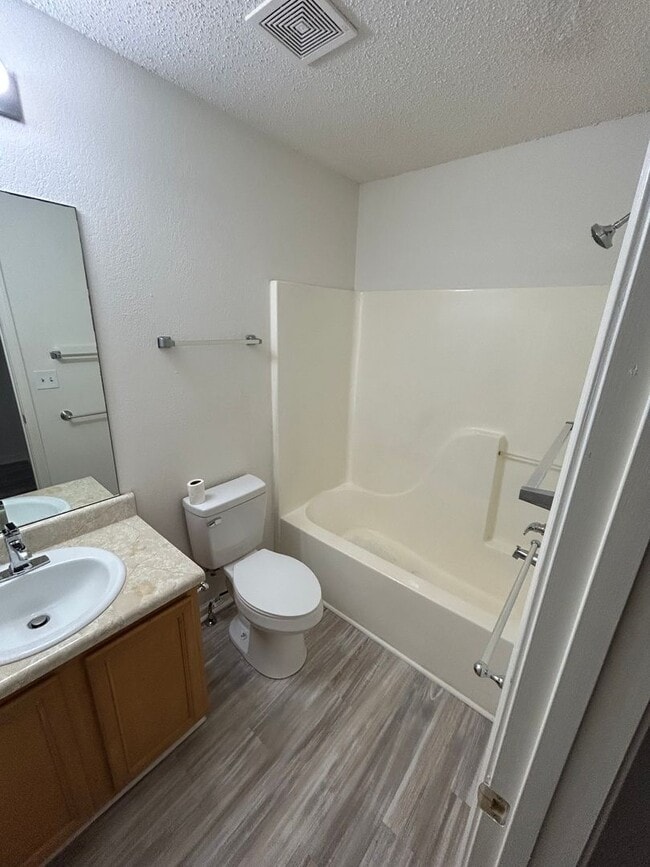 Building Photo - 545 Carlton Pointe Dr