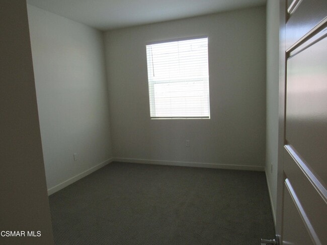 Building Photo - 527 Winchester Dr