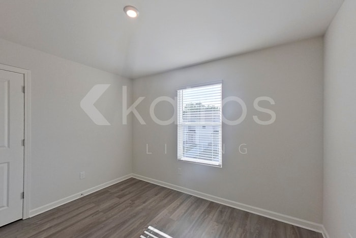 Building Photo - 446 Hawthorn Trail