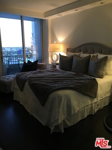 Building Photo - 1100 Alta Loma Rd