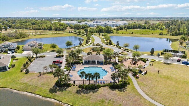 Building Photo - 1651 Chatsworth Cir