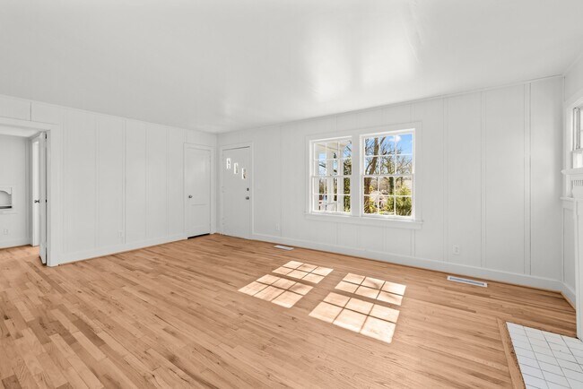 Building Photo - 1820 33rd St Ensley