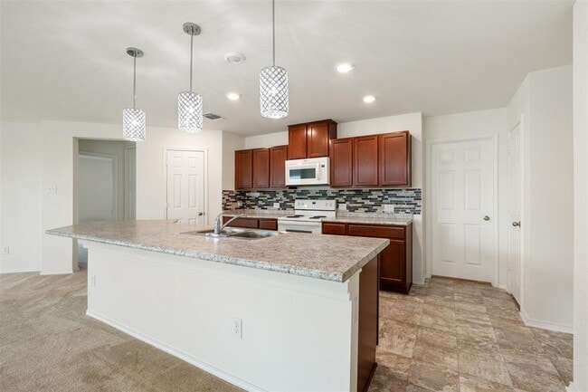 Building Photo - 704 Bailey Park Dr