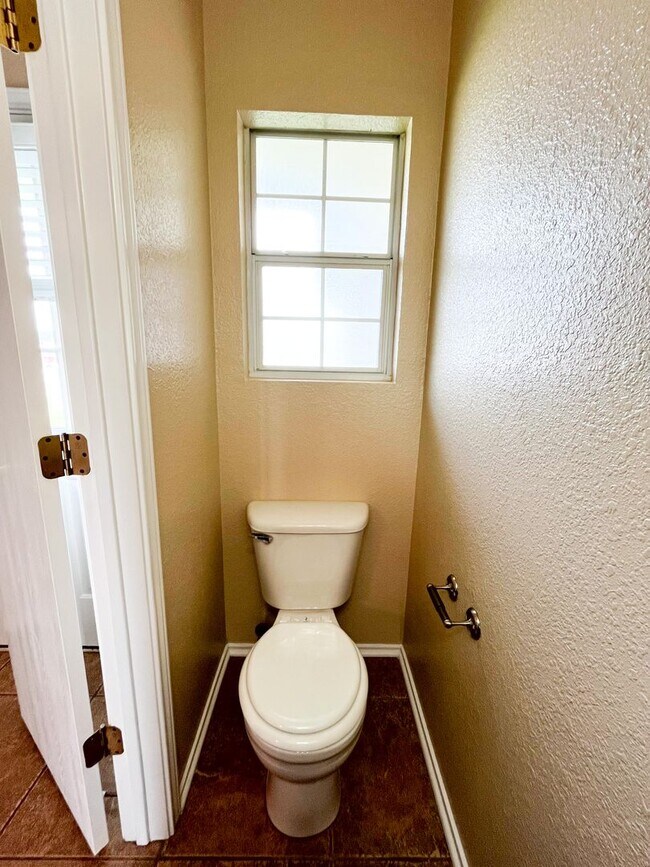 Building Photo - 4307 Abigail Dr