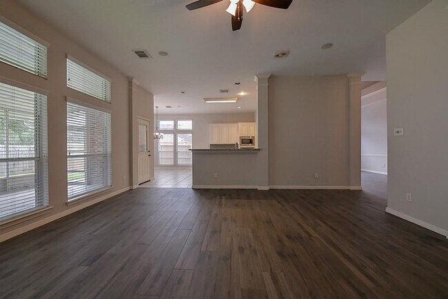 Building Photo - 2387 Marina View Way