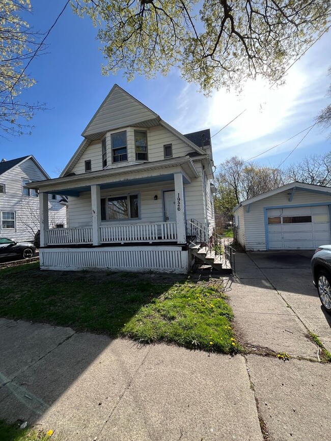Primary Photo - 3 Bedroom 1.5 Bathroom Home