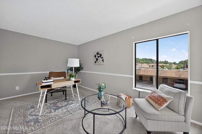 Building Photo - 7622 Las Palmas Way