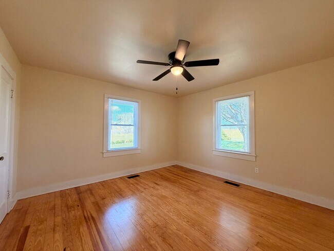 Building Photo - Location, Community, Quality Living. It Starts Here!