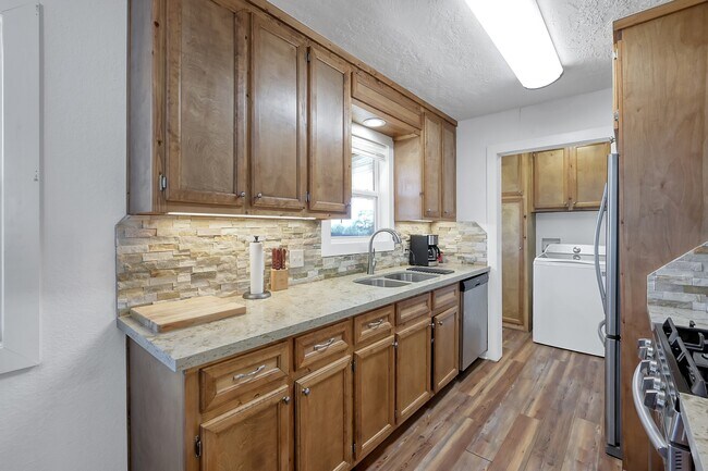 Building Photo - 1232 Co Rd 1805