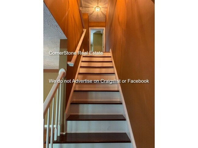 Building Photo - 401 Cityview Ln