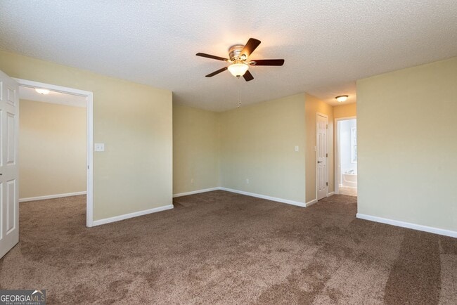 Building Photo - 135 Sandwood Dr