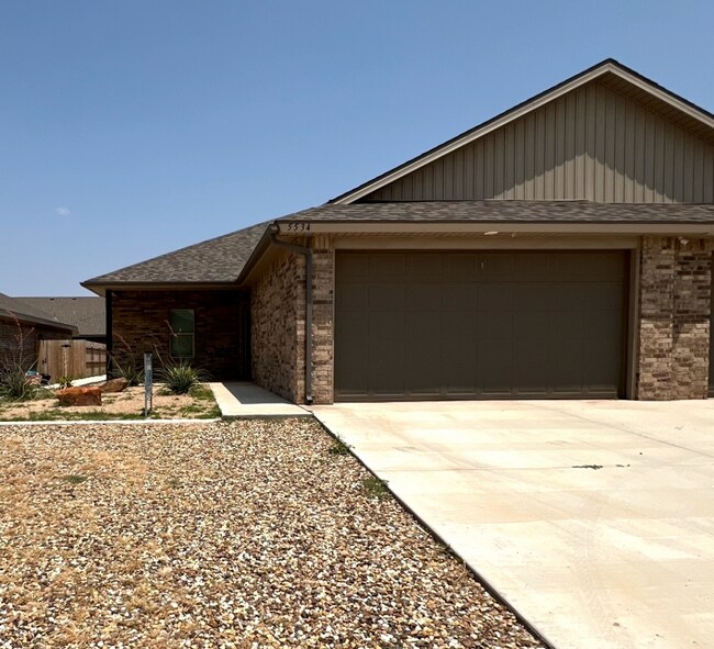 Building Photo - "Charming 3-Bed, 2-Bath Home in Lubbock – ...