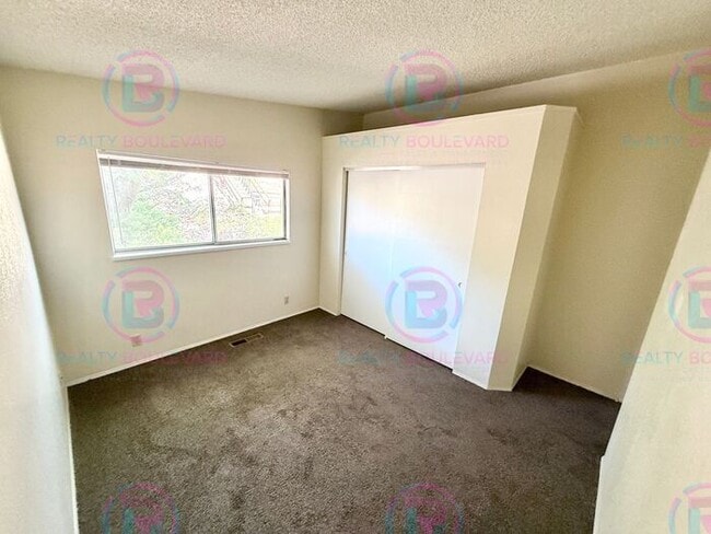 Building Photo - 1/2 Month Free!! 3BR/2BA Single-Story with...