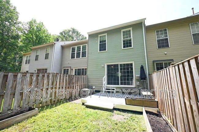 Building Photo - 7107 Tolliver St