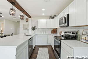 Building Photo - 7106 Comanche Ridge Dr