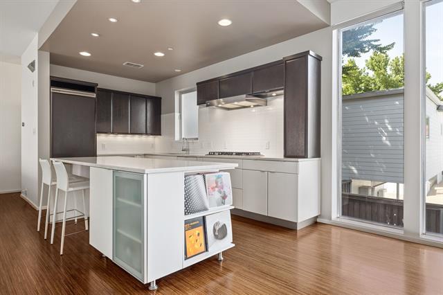 Building Photo - 4206 Buena Vista St