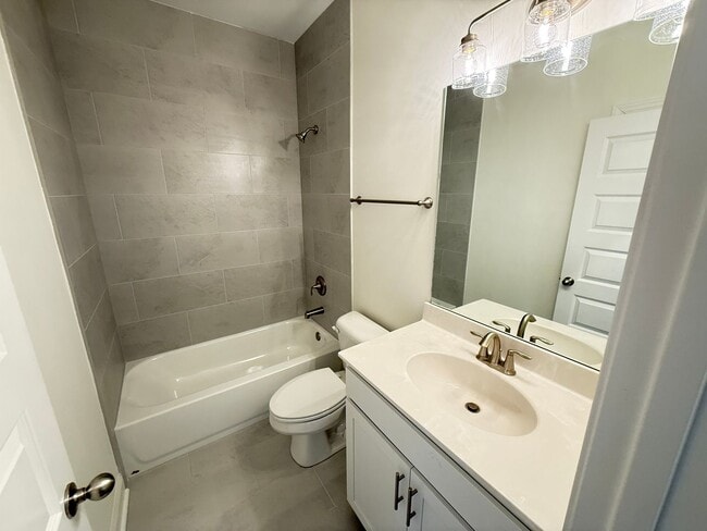 Building Photo - 7436 Newbury Dr