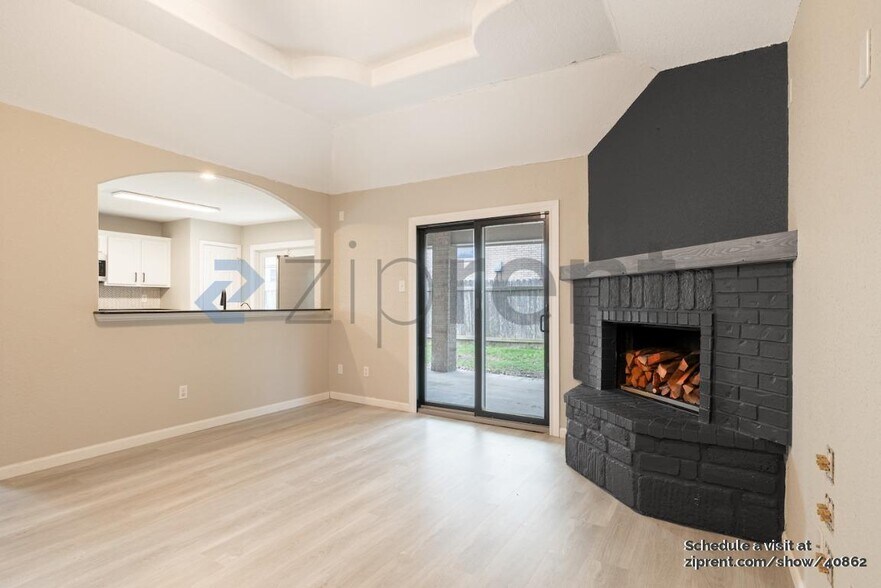 Building Photo - 6706 Raintree Pl