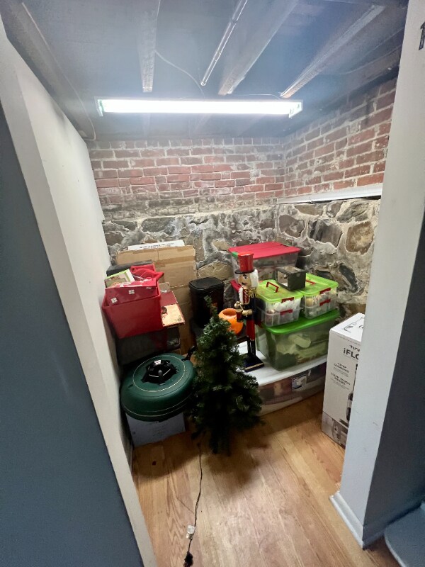 Building Photo - 30 Thorpe St