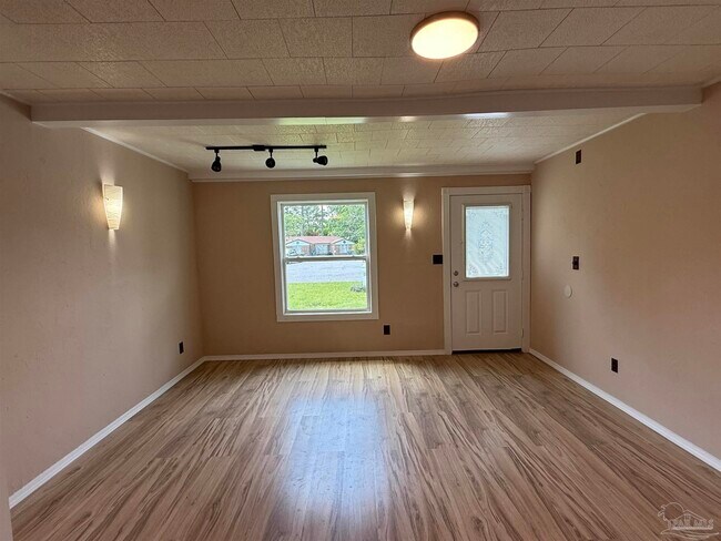 Building Photo - 1310 El Dorado Dr