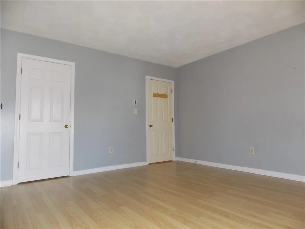 Building Photo - 200 Manville Hill Rd