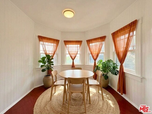 Building Photo - 1705 Constance St