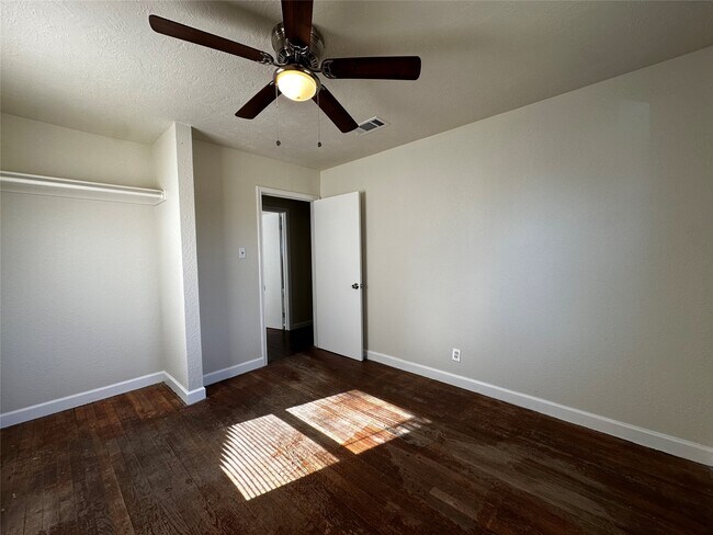 Building Photo - 9434 Fairland Dr