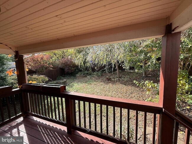 Building Photo - 2047 Harvest Dr