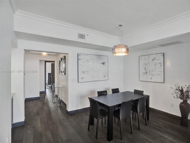 Building Photo - 17875 Collins Ave