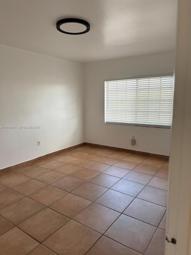 Building Photo - 5731 NW 37th St