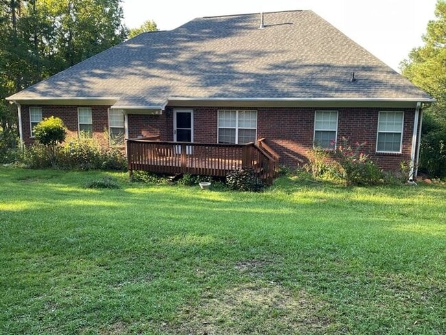 Building Photo - Beautiful Northeast Columbia Home