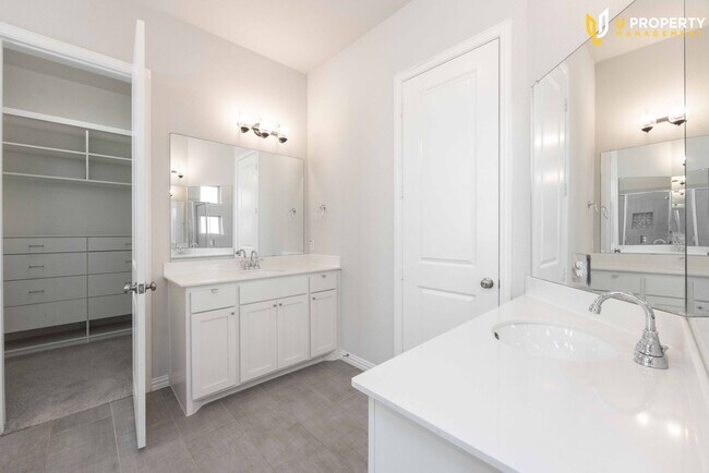 Building Photo - What's special