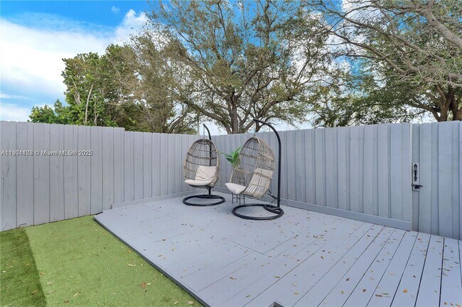 Building Photo - 4809 SW 135th Ct