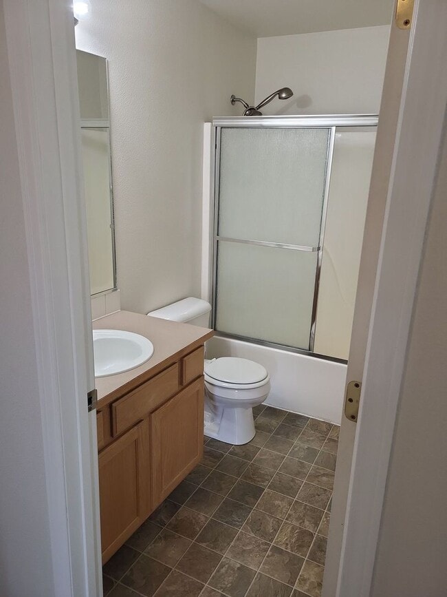 Building Photo - Lovely 3 Bedroom Home for Rent in CDA!