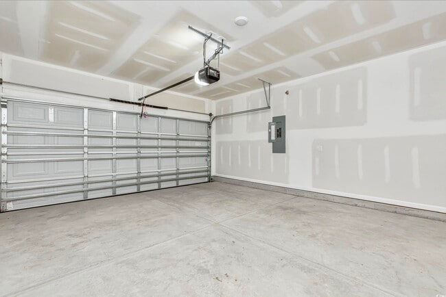 Building Photo - 1129 Boswell Ct