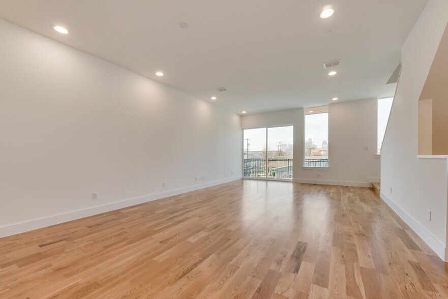 Building Photo - 1906 Annex Ave